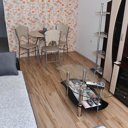 Apartamento Stan Na Dan Ni Exterior foto