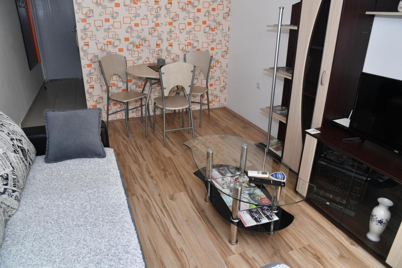 Apartamento Stan Na Dan Ni Exterior foto