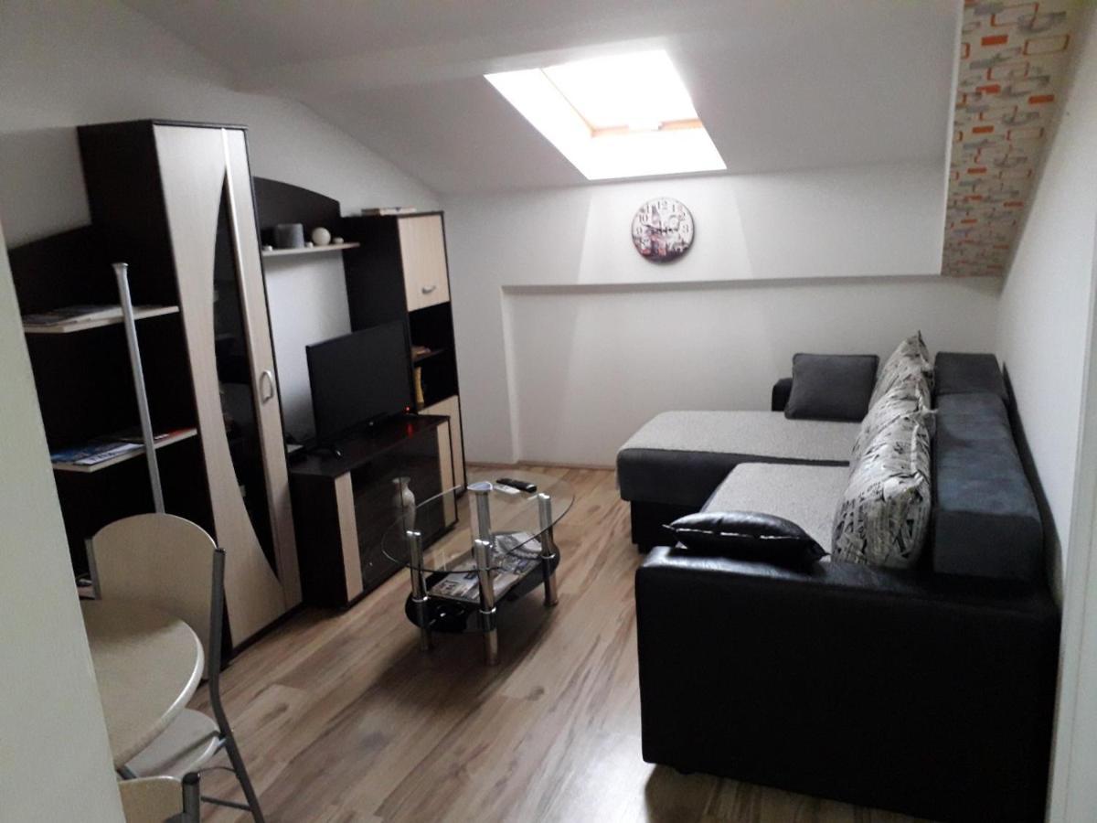Apartamento Stan Na Dan Ni Exterior foto